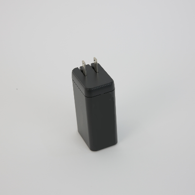 折疊式電源塑（sù）膠注塑件外殼