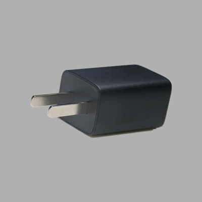 小型中規適配器電源注塑(sù)外(wài)殼 小型中(zhōng)規適配器電(diàn)源注塑外殼