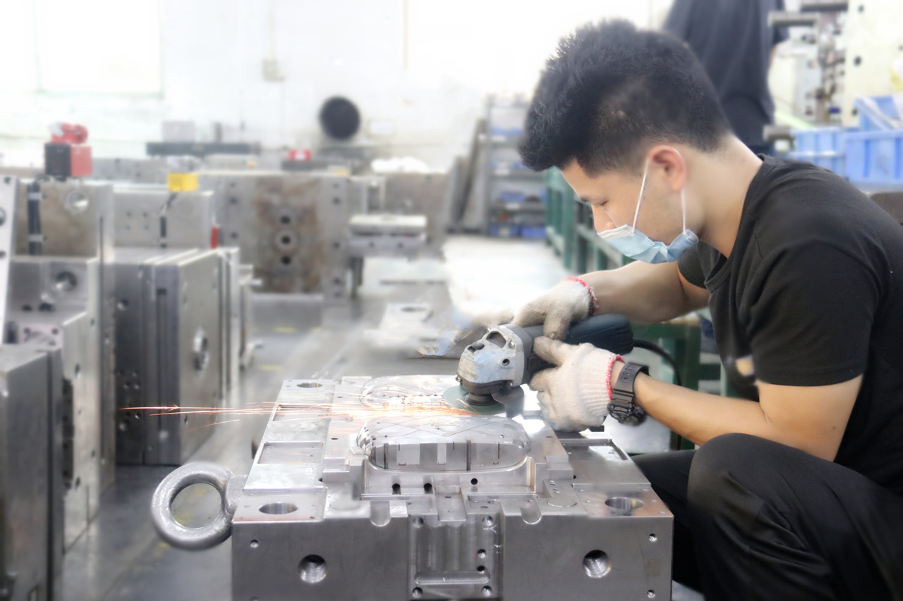 精密注塑成型模具設（shè）計注意事（shì）項