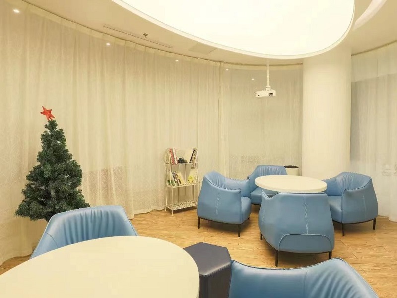 一楼（lóu）新休息区.jpg